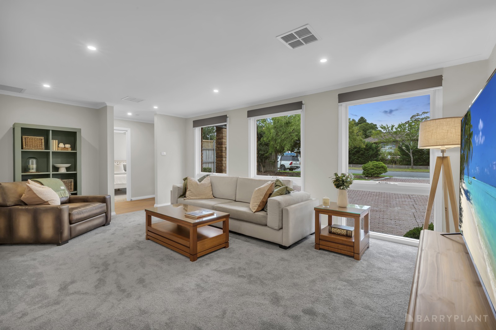 69 Sydney Parkinson Avenue, Endeavour Hills, VIC 3802 - Thumbnail 2 - 03/03/2026