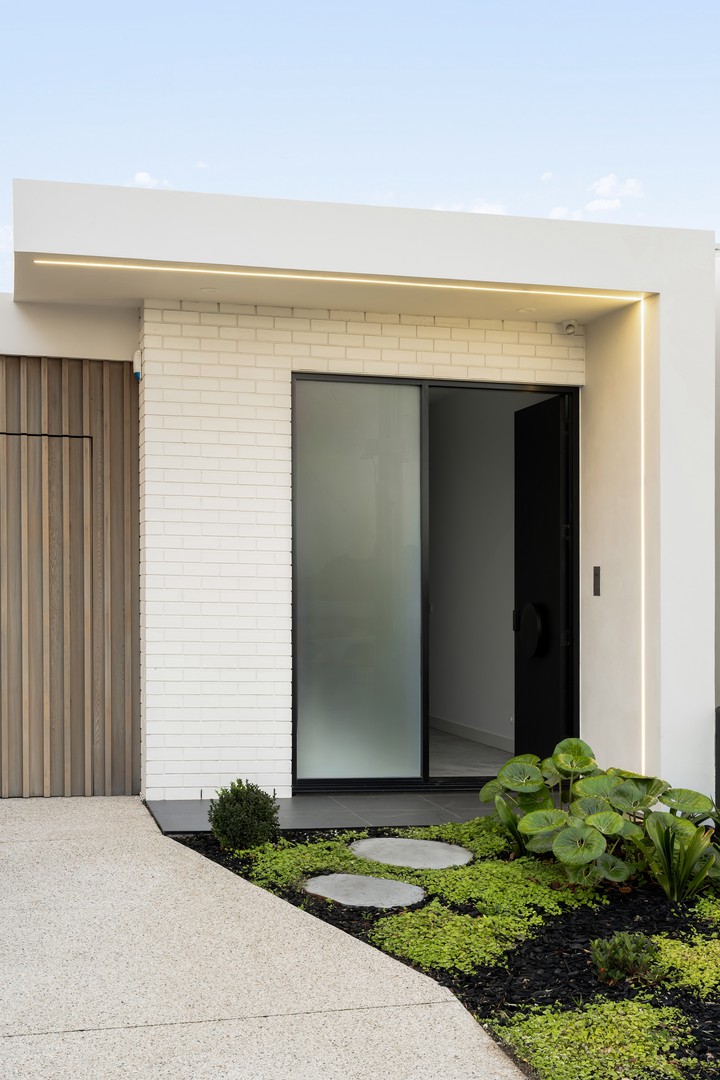 6A Hilbert Road, Airport West, VIC 3042, Airport West - Thumbnail 2