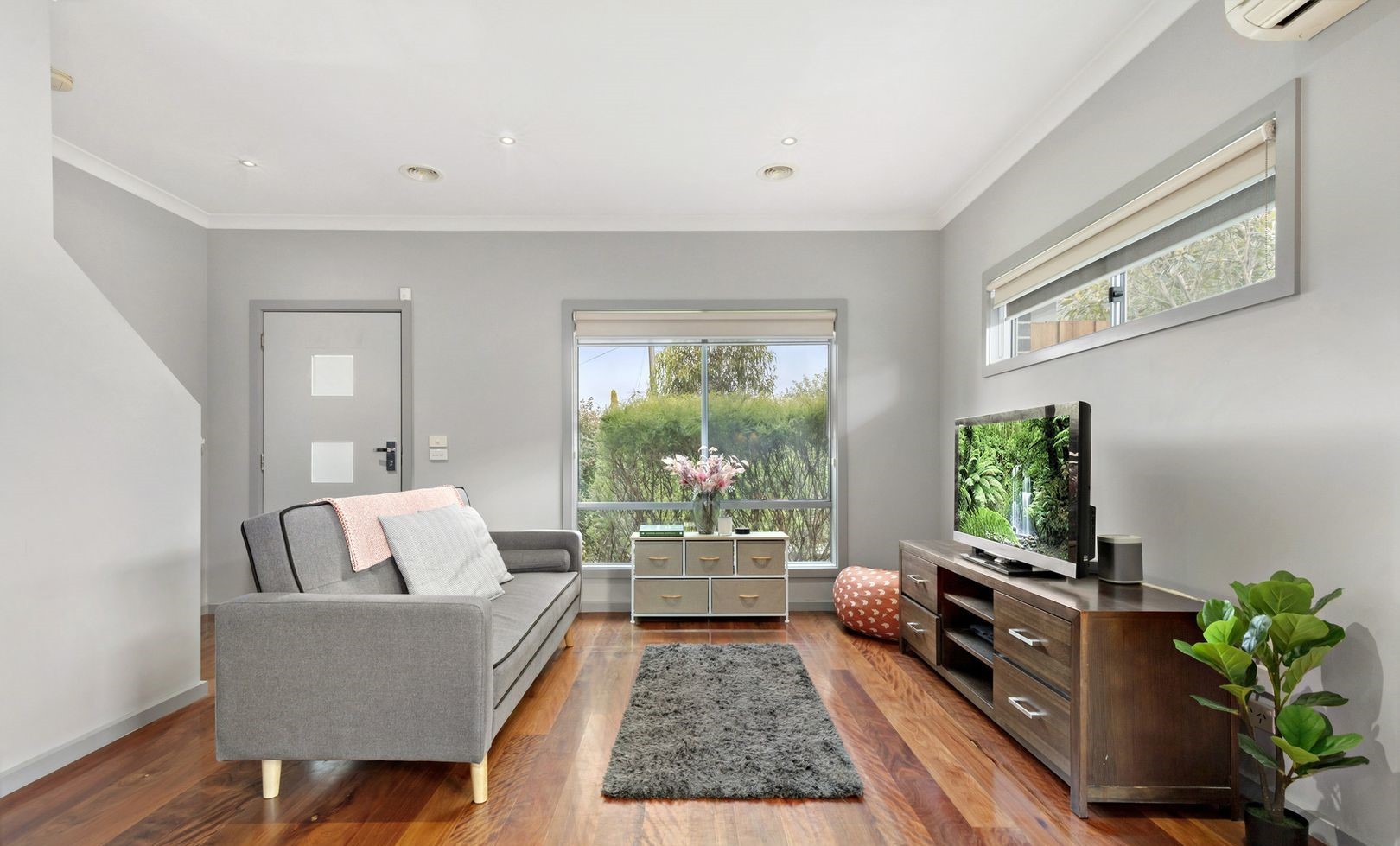 6A Mcfadzean Avenue, Reservoir, VIC 3073, Reservoir - Thumbnail 2