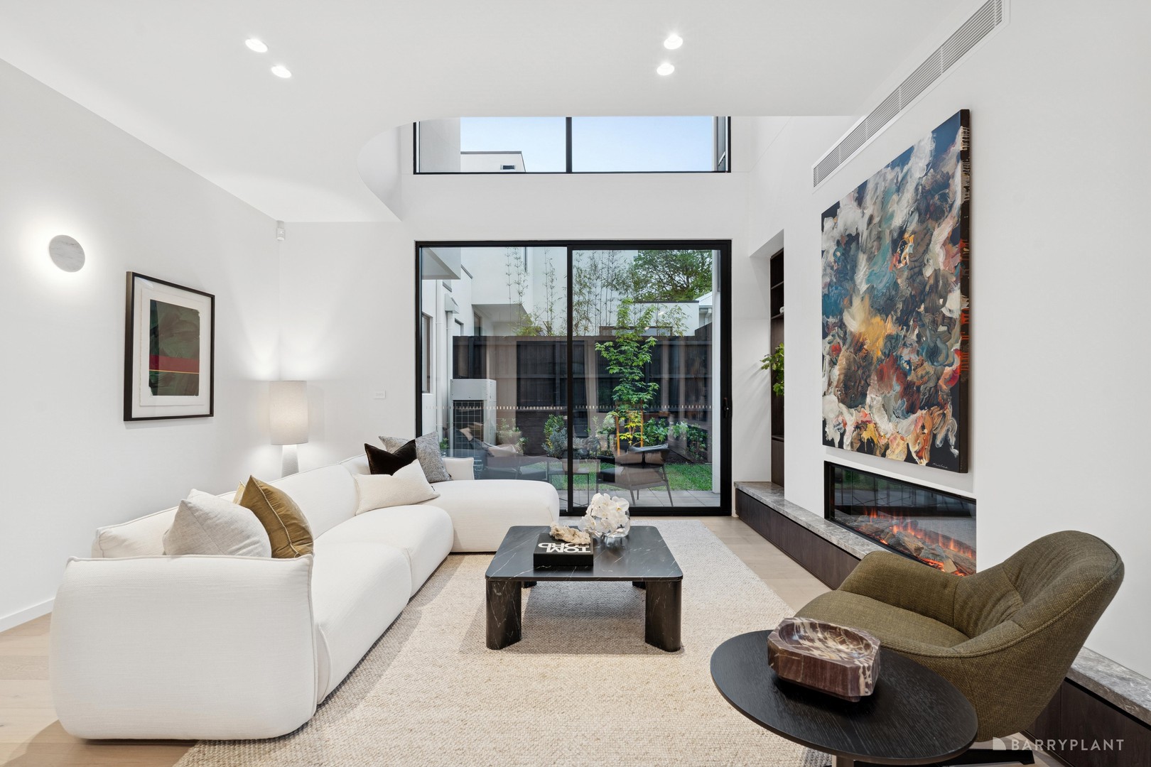 6a Ross Street, Doncaster East, VIC 3109 - Thumbnail 1 - 06/11/2025