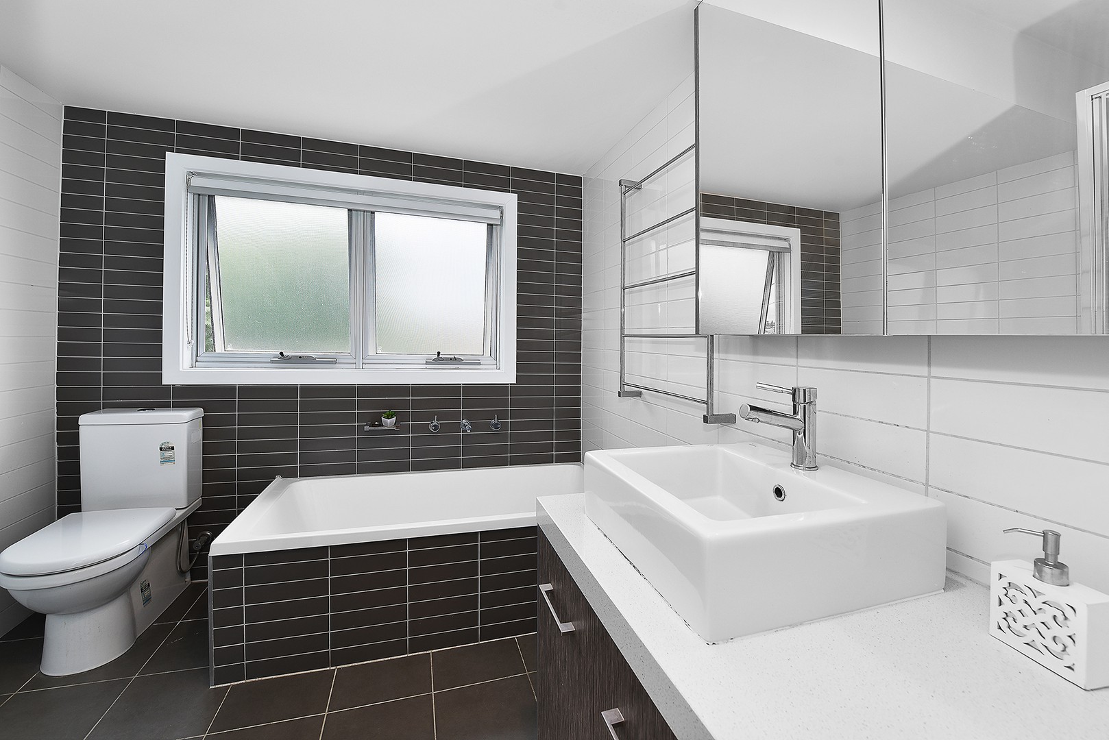 6A Vanberg Road, Essendon, VIC 3040, Essendon - Thumbnail 4