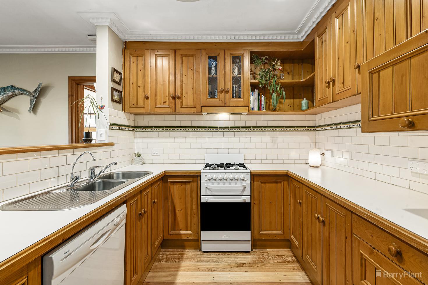 6B Swan Street, Eltham, VIC 3095, Eltham - Thumbnail 4
