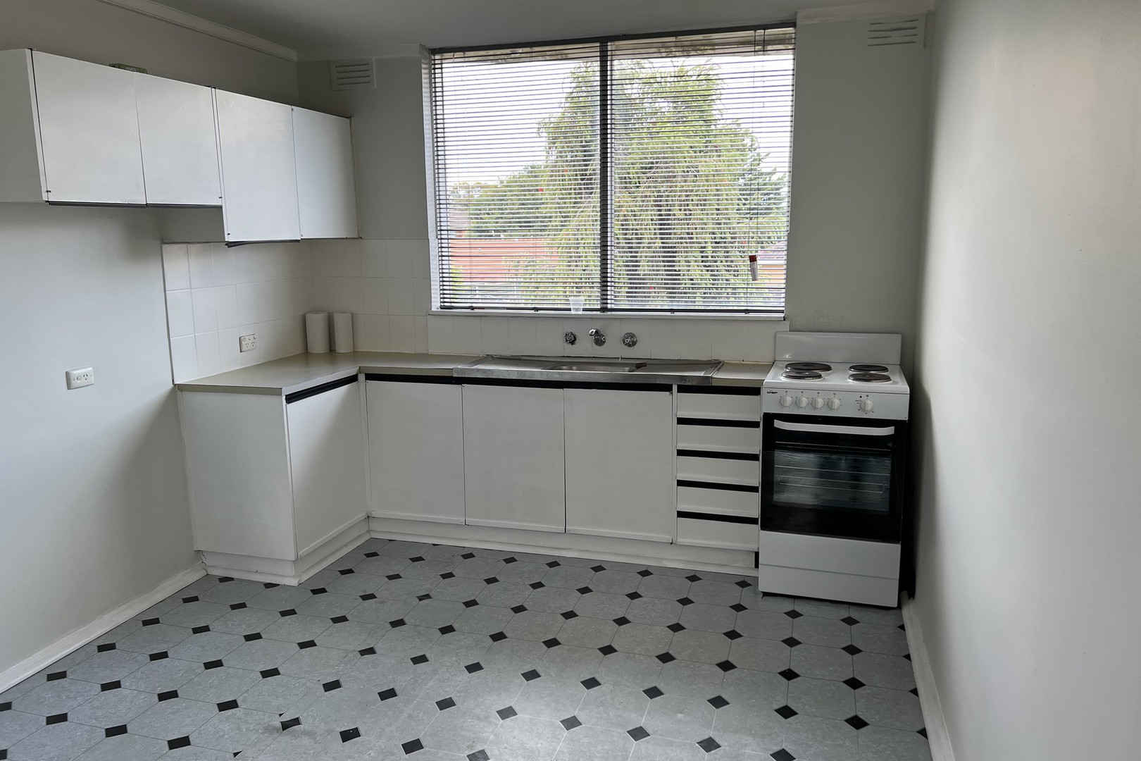 7/19 St Albans Road, St Albans, VIC 3021 - Thumbnail 1 - 29/11/2021