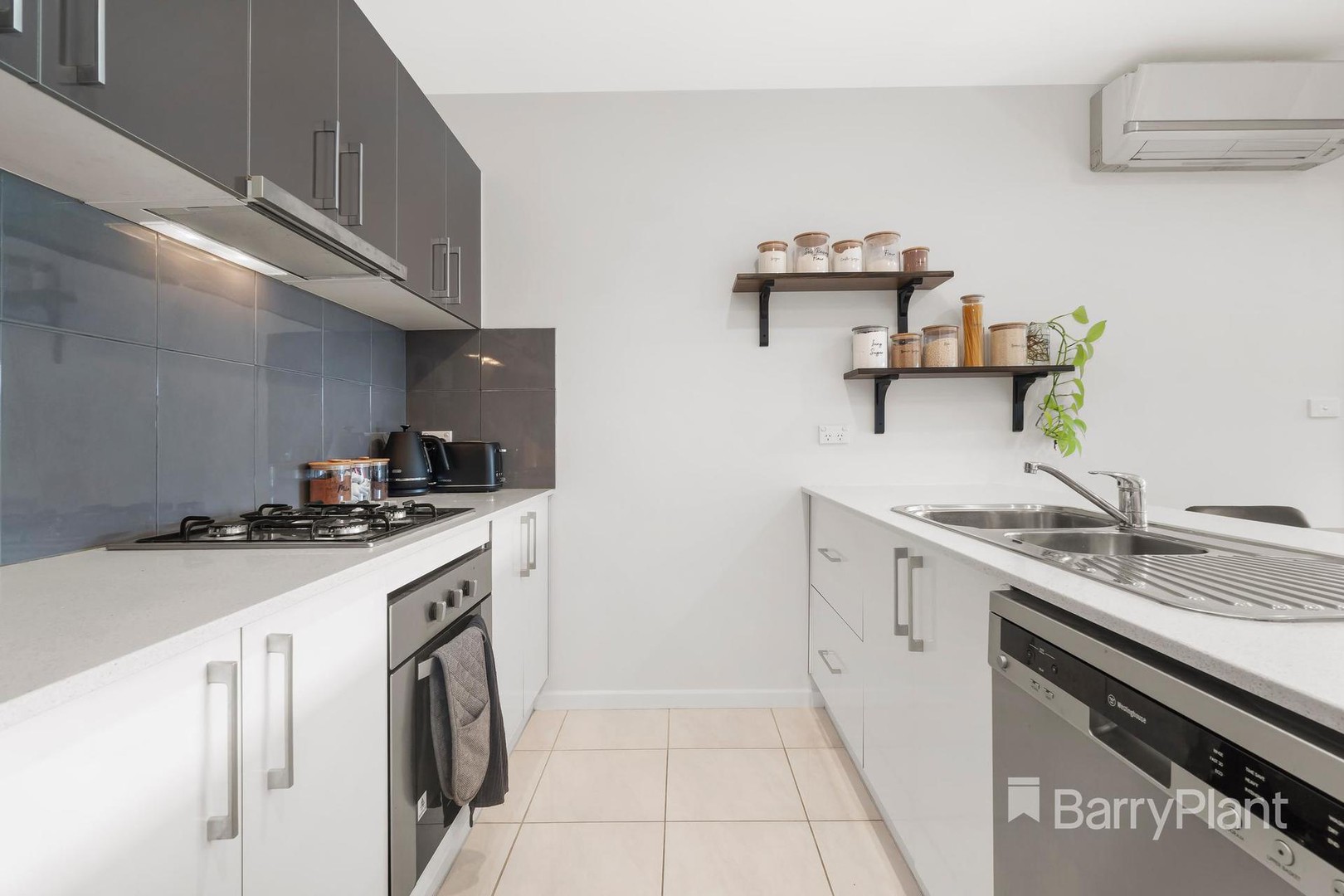 7/27 Diamond Boulevard, Greensborough, VIC 3088, Greensborough - Thumbnail 2