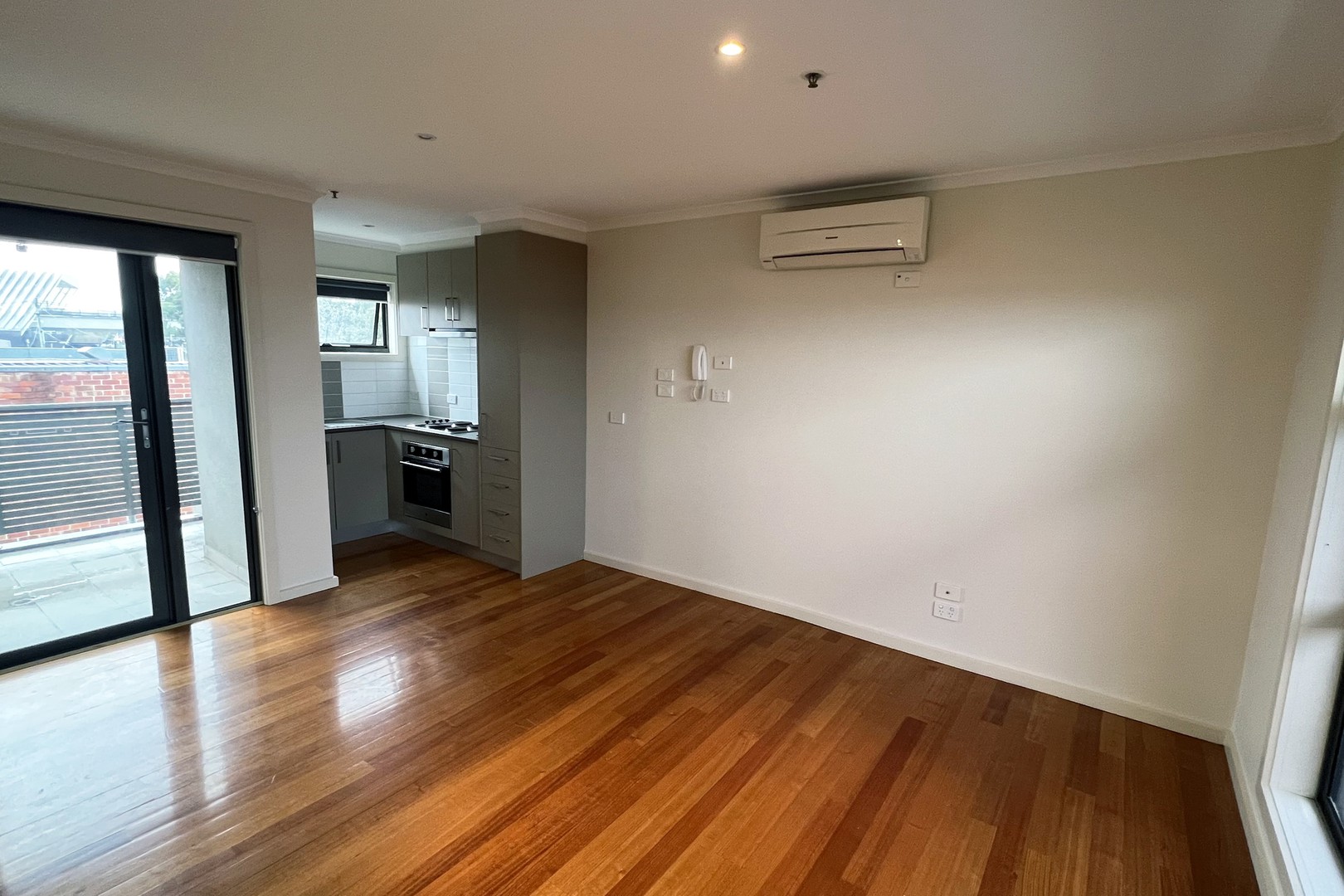 7/289-291 Broadway, Reservoir, VIC 3073, Reservoir - Thumbnail 2