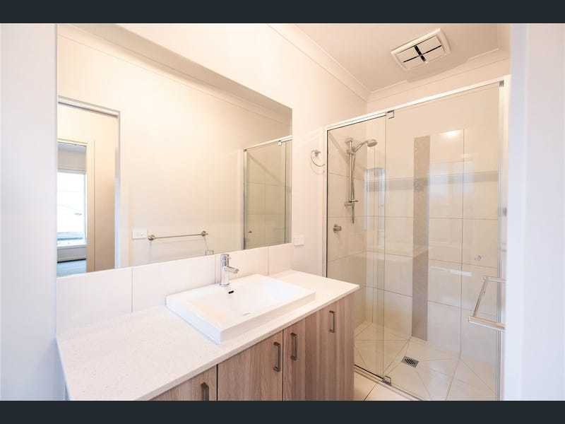 7 Allusive Walk, Narre Warren, VIC 3805, Narre Warren - Thumbnail 5