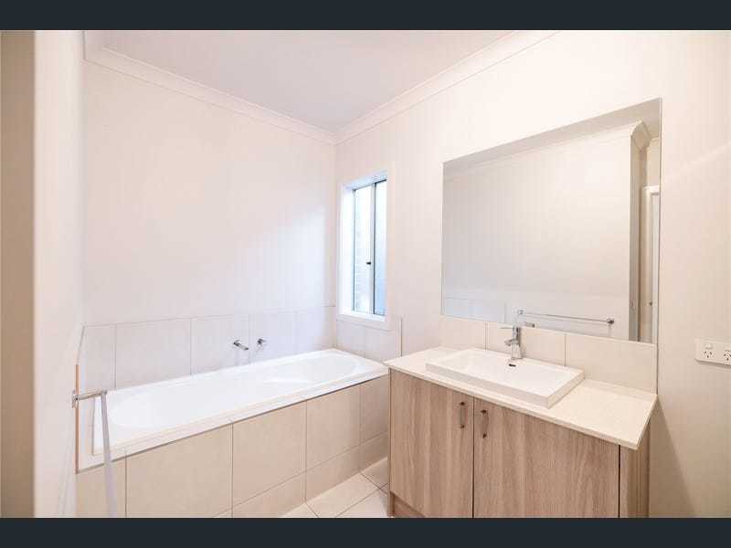 7 Allusive Walk, Narre Warren, VIC 3805, Narre Warren - Thumbnail 7