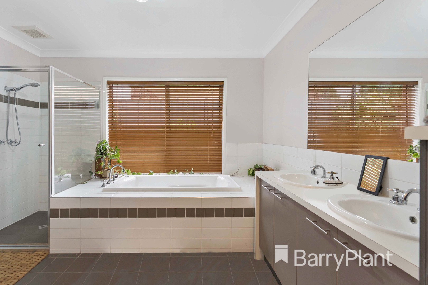7 Amadeus Street, Manor Lakes, VIC 3024, Manor Lakes - Thumbnail 8
