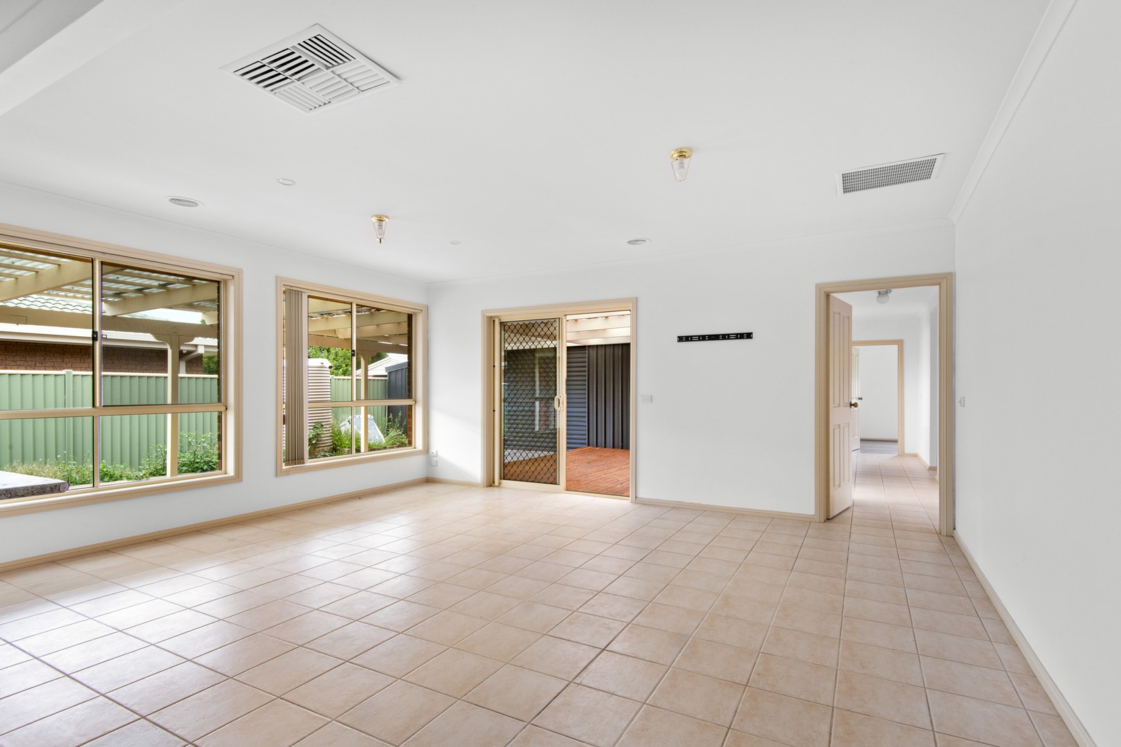 7 Amanda Avenue, Corio, VIC 3214, Corio - Thumbnail 2