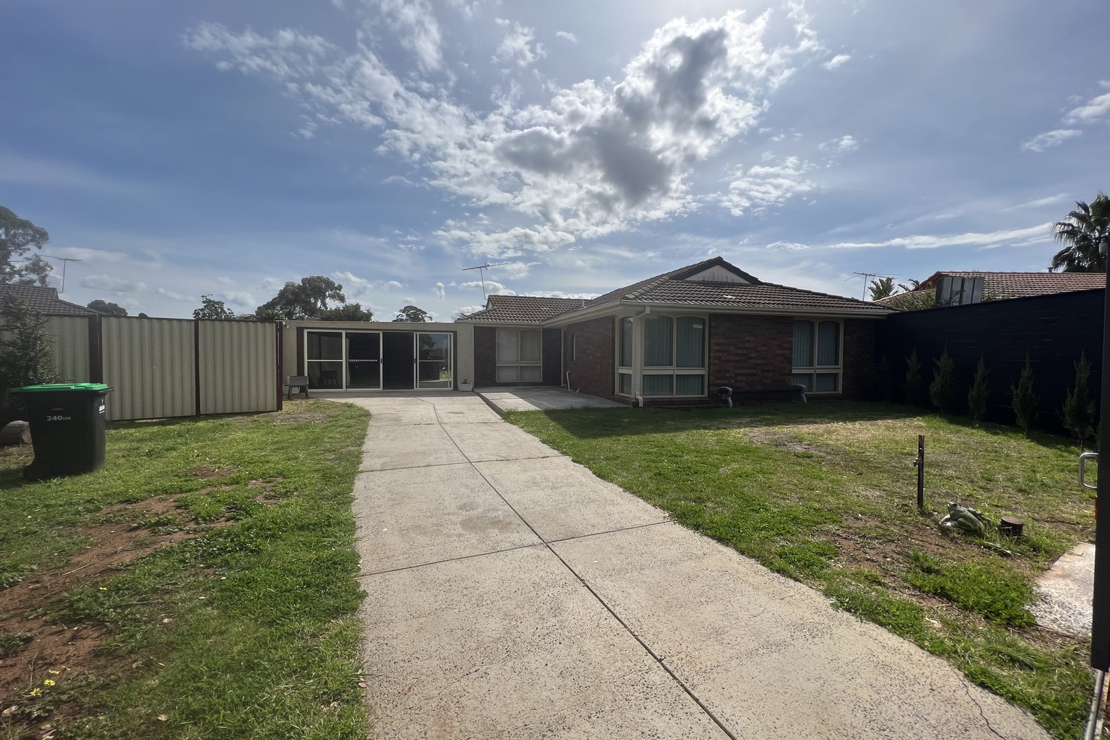 7 Balmoral Place, Melton West, VIC 3337 - Thumbnail 1 - 08/09/2022