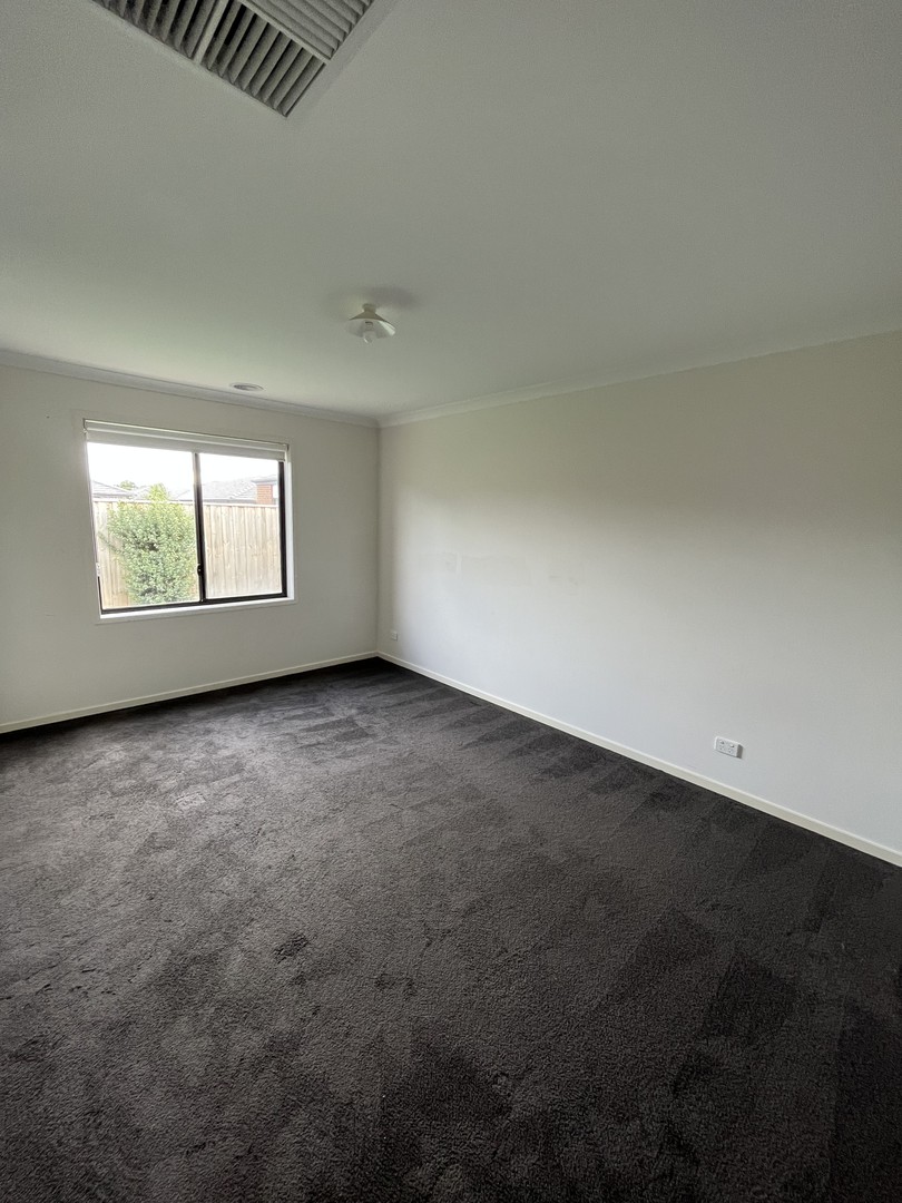 7 Bamburgh Street, Werribee, VIC 3030, Werribee - Thumbnail 2