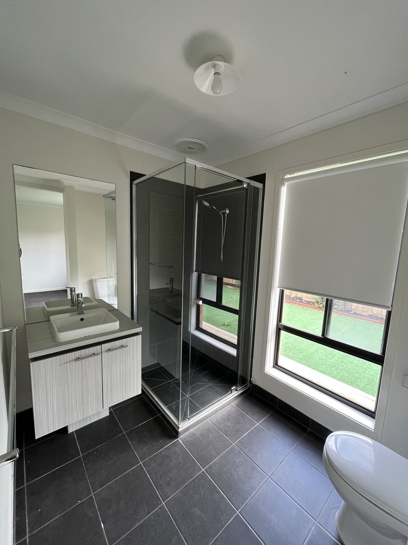 7 Bamburgh Street, Werribee, VIC 3030, Werribee - Thumbnail 3