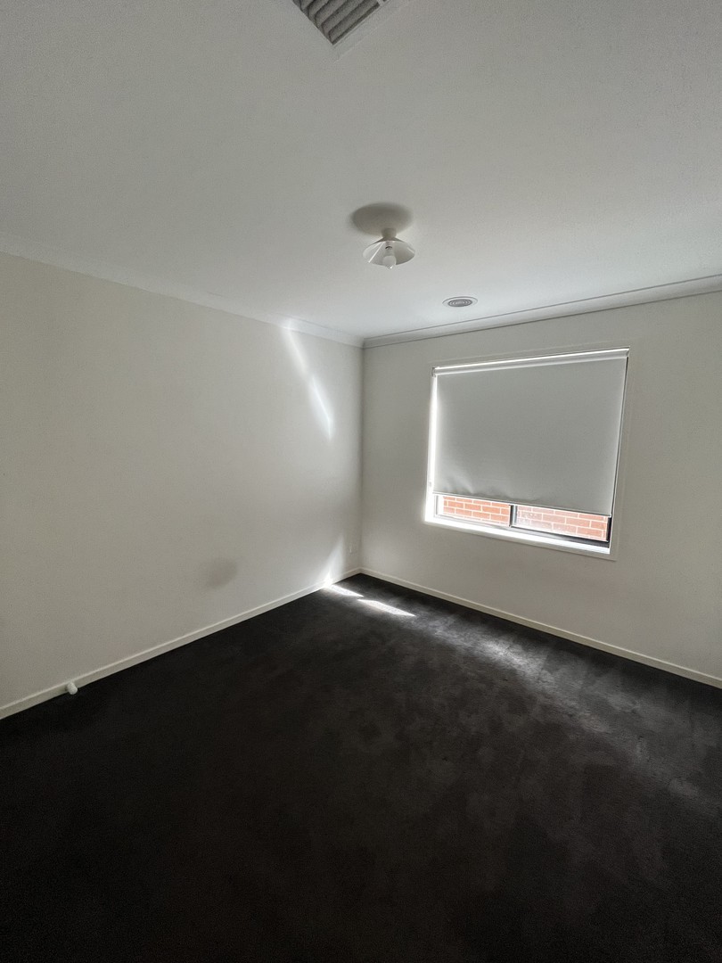 7 Bamburgh Street, Werribee, VIC 3030, Werribee - Thumbnail 7