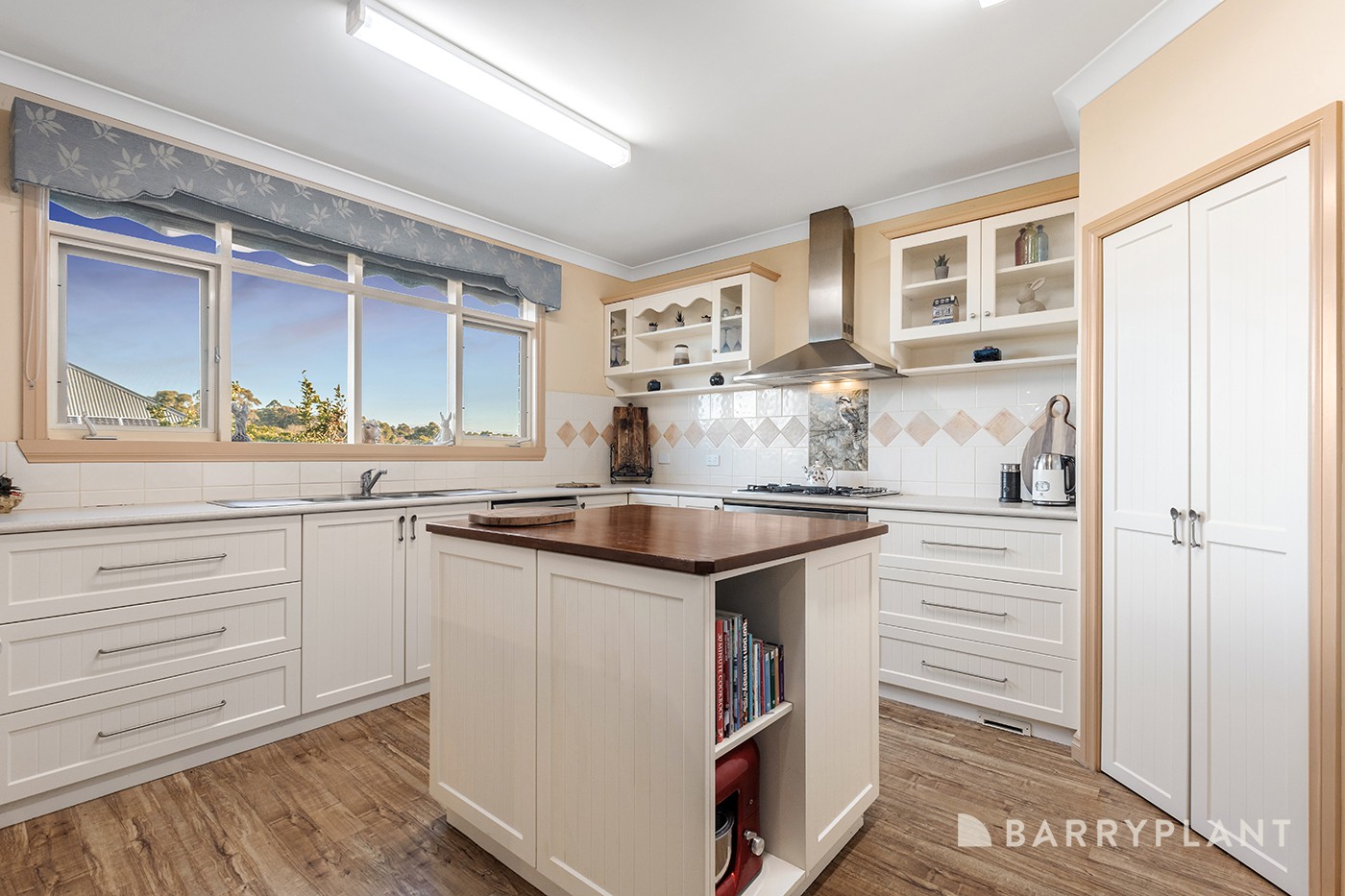 7 Banker Court, Lilydale, VIC 3140 - Thumbnail 2 - 18/04/2024