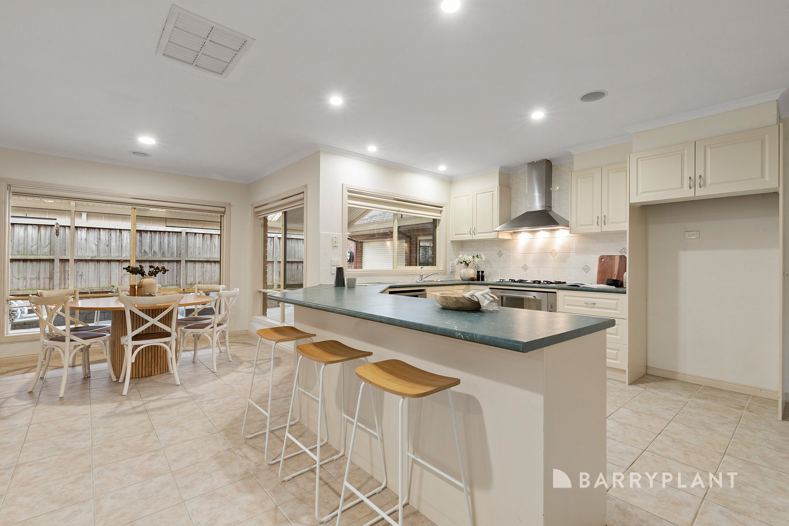 7 Beaconhill Drive, Beaconsfield, VIC 3807, Beaconsfield - Thumbnail 6