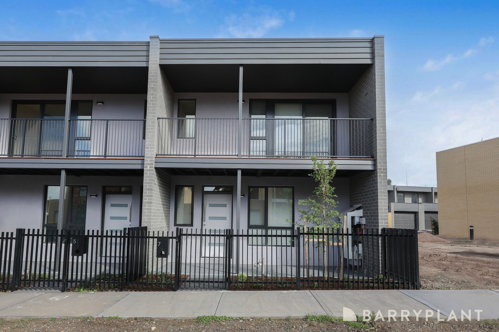7 Beardmore Lane, Sunshine North, VIC 3020 - Thumbnail 2 - 07/05/2026