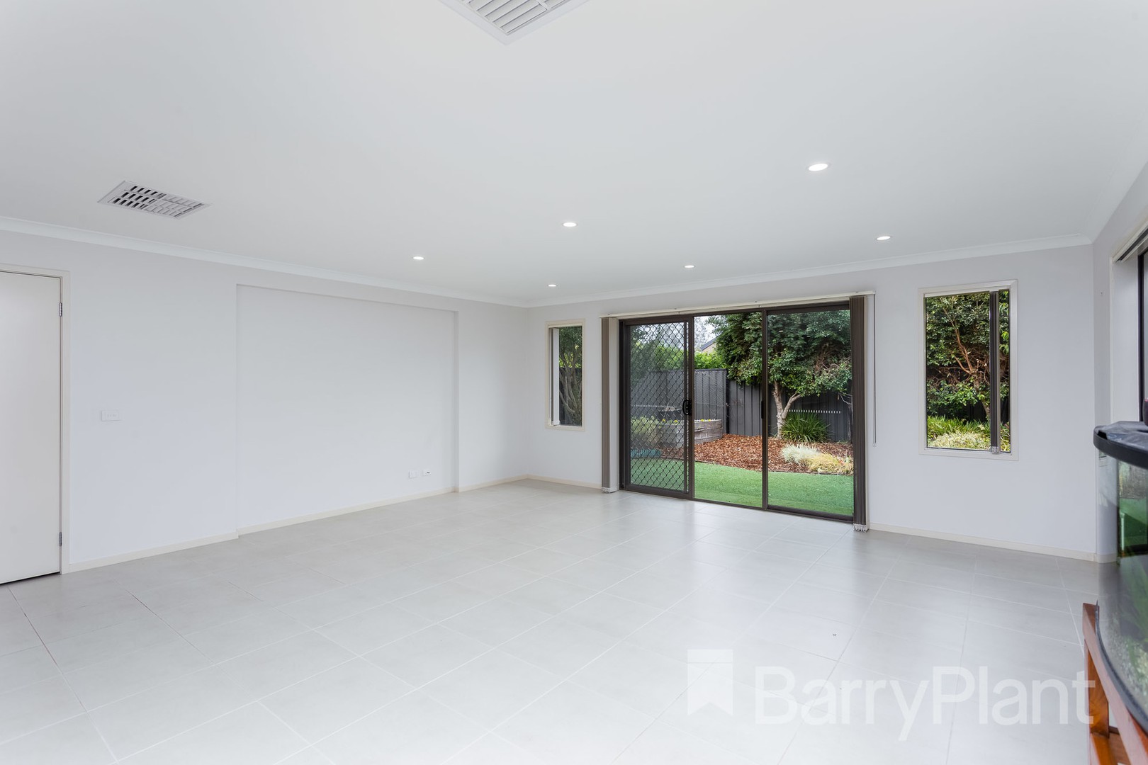 7 Beaurepaire Drive, Point Cook, VIC 3030, Point Cook - Thumbnail 6