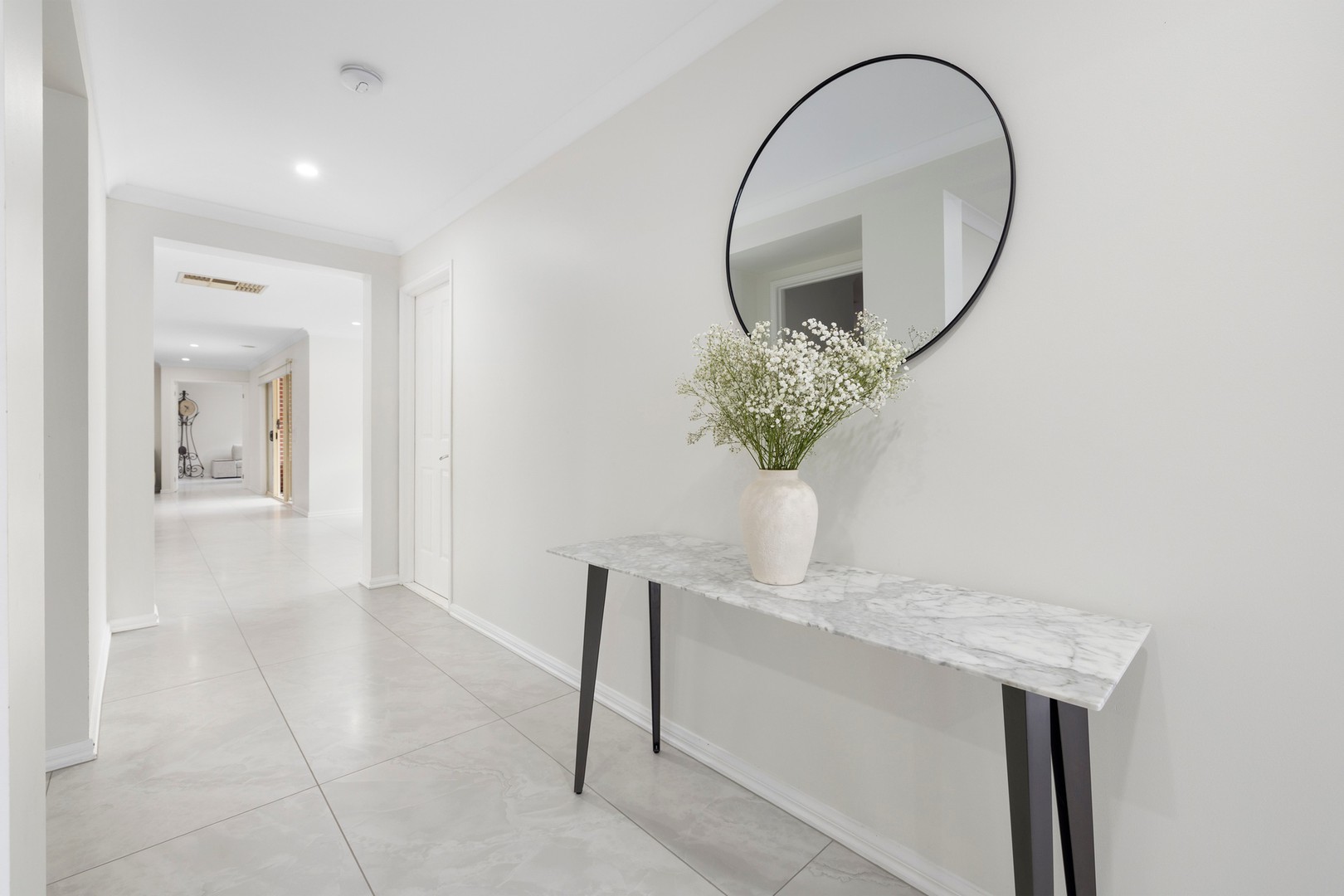 7 Ben Avon Court, Taylors Hill, VIC 3037 - Thumbnail 2 - 22/04/2025