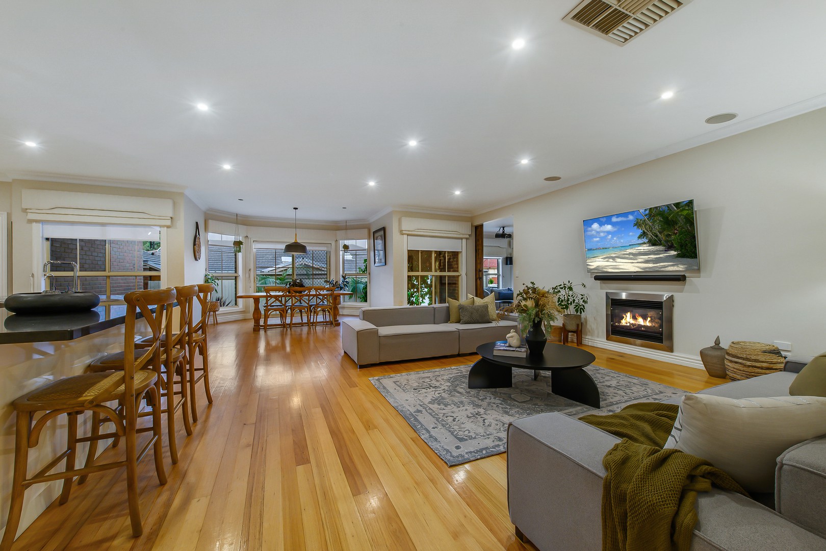 7 Blackman Crescent, Taylors Lakes, VIC 3038, Taylors Lakes - Thumbnail 3