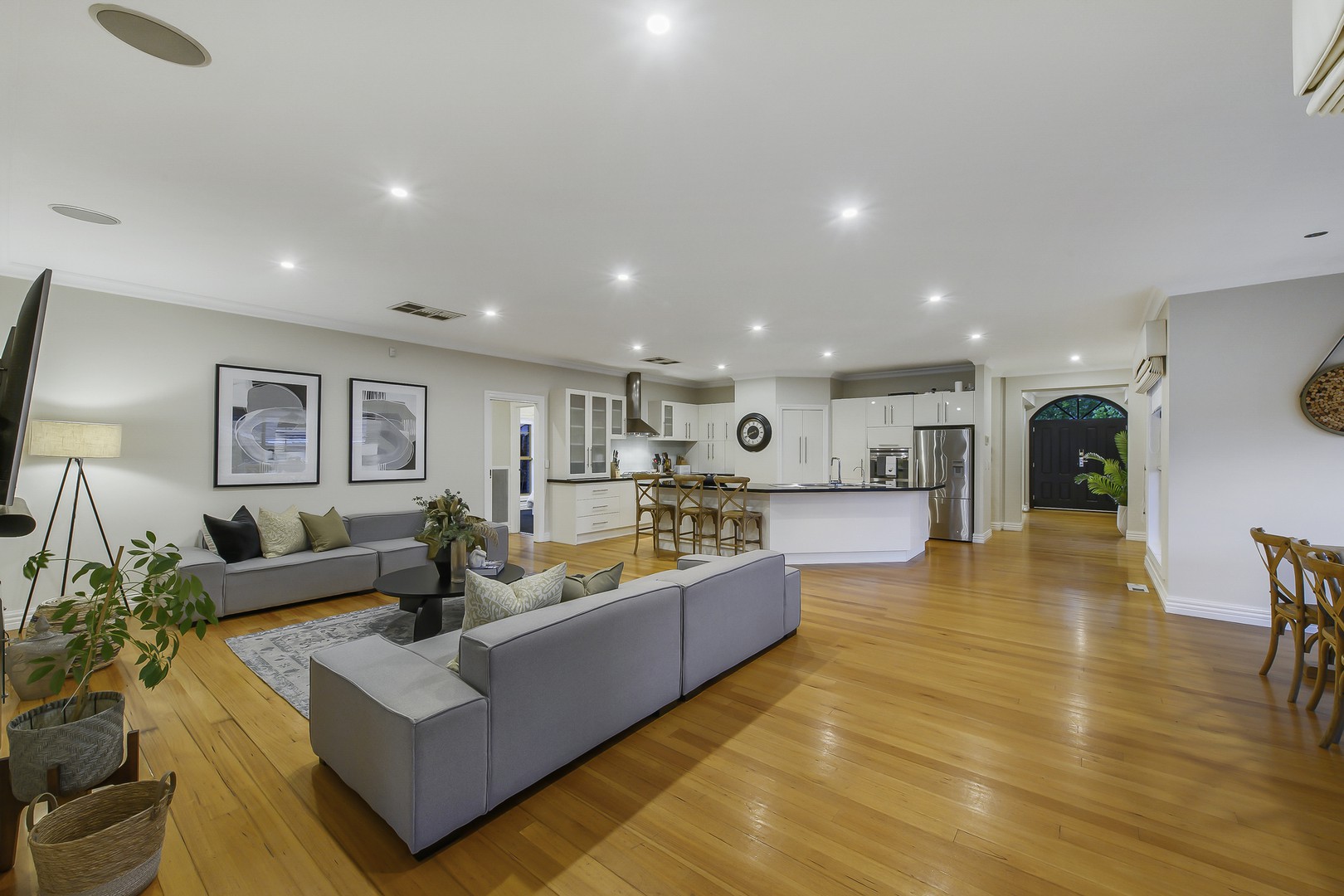 7 Blackman Crescent, Taylors Lakes, VIC 3038, Taylors Lakes - Thumbnail 4