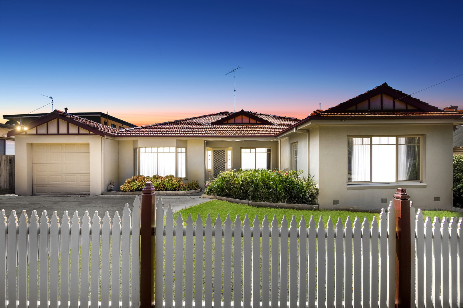 7 Bourke Crescent, Geelong, VIC 3220, Geelong - Thumbnail 2