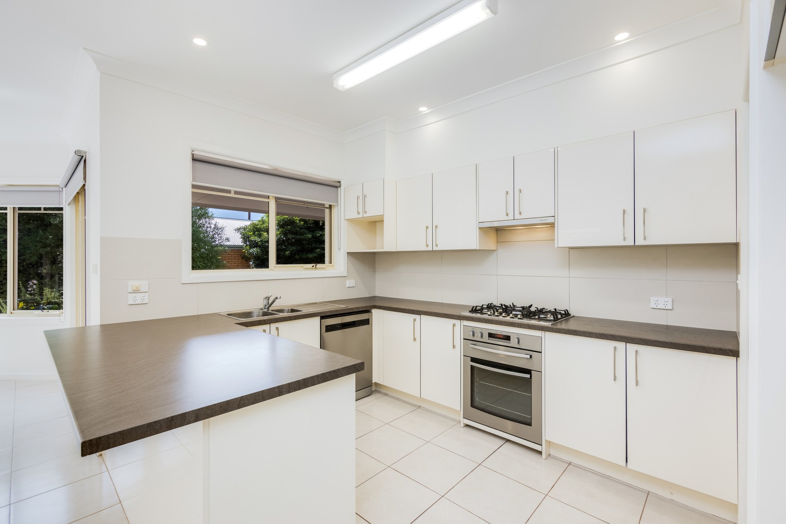 7 Bourke Crescent, Geelong, VIC 3220, Geelong - Thumbnail 6
