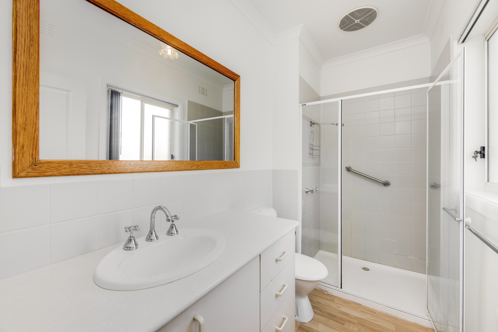 7 Bourke Crescent, Geelong, VIC 3220, Geelong - Thumbnail 8