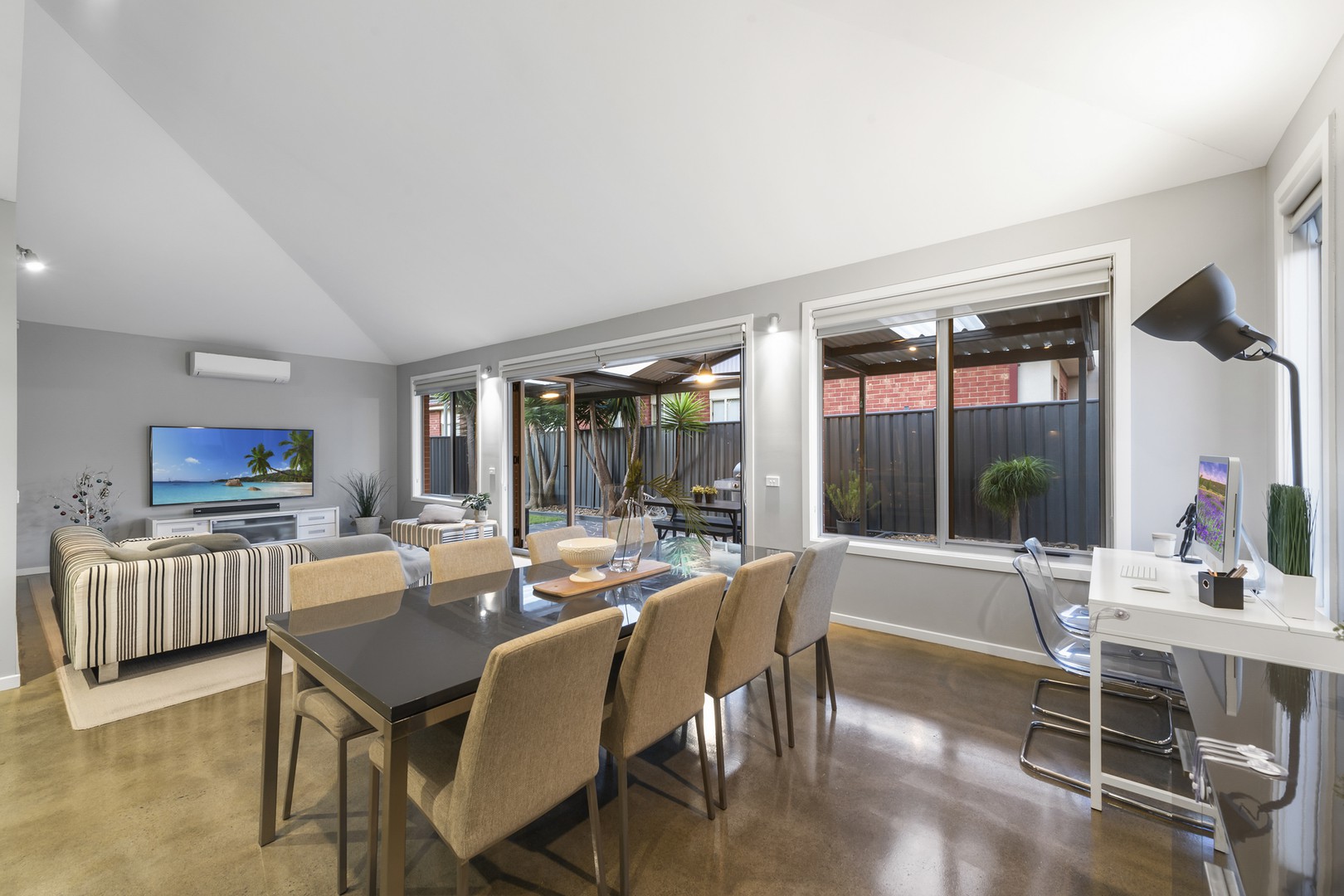 7 Buvelot Crescent, Caroline Springs, VIC 3023, Caroline Springs - Thumbnail 7