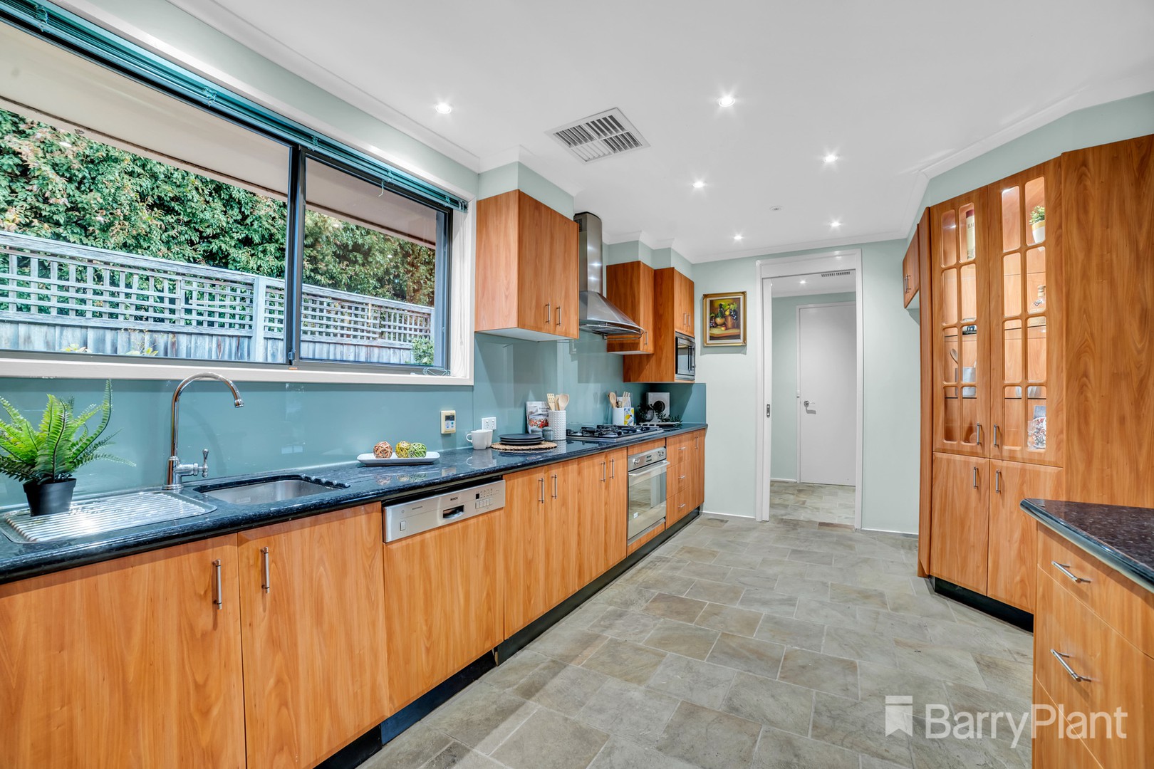 7 Caithness Crescent, Glen Waverley, VIC 3150, Glen Waverley - Thumbnail 5