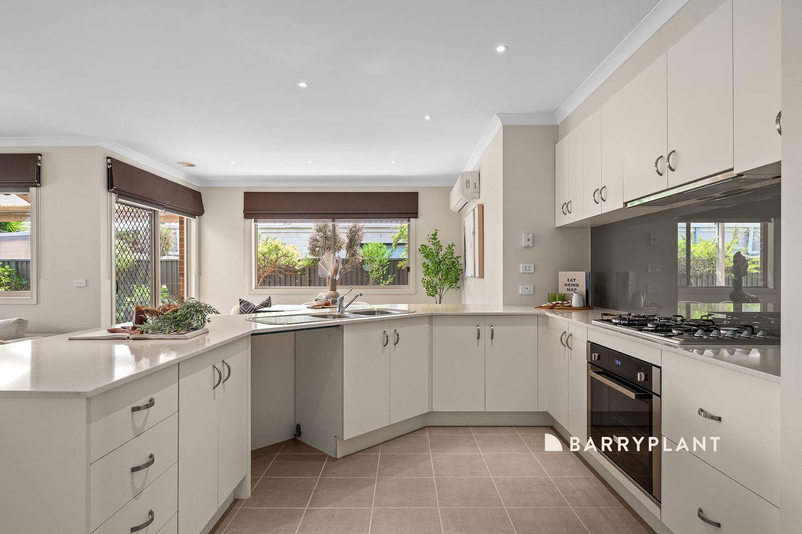 7 Camdolle Close, Pakenham, VIC 3810, Pakenham - Thumbnail 3