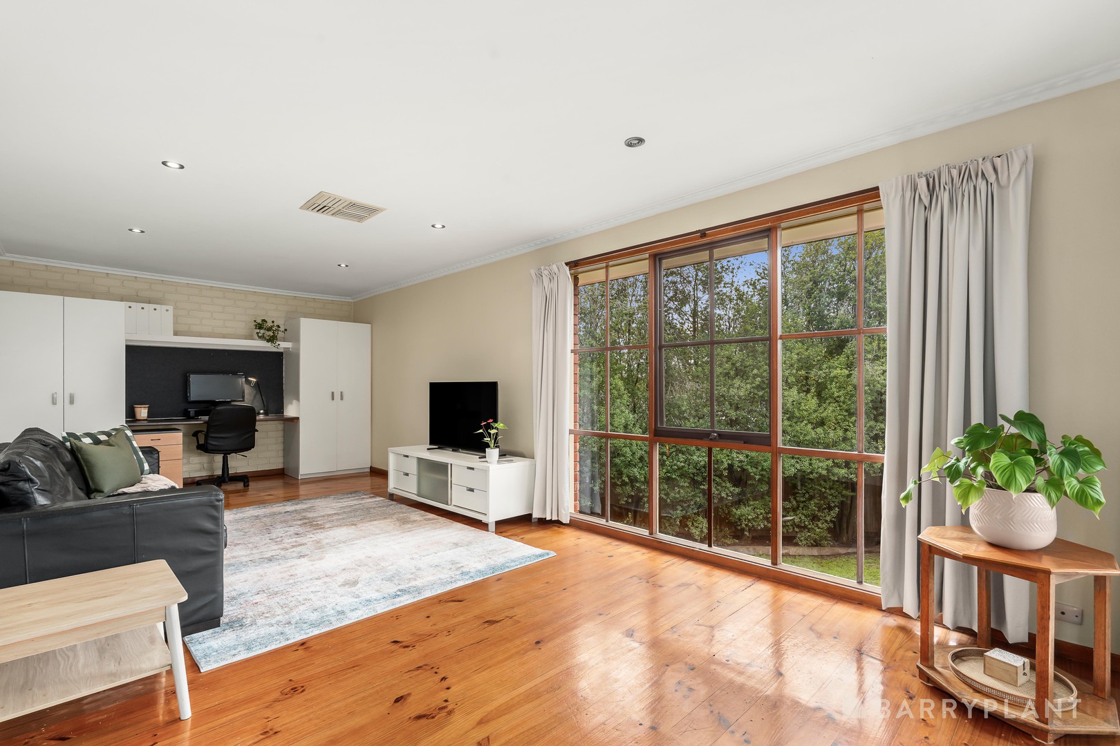 7 Canton Court, Diamond Creek, VIC 3089 - Thumbnail 2 - 03/08/2026