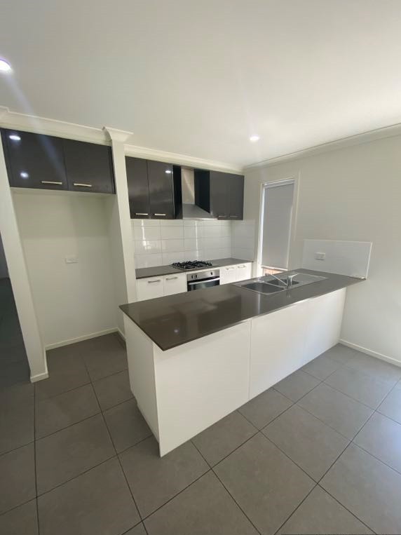 7 Cascade Avenue, Wallan, VIC 3756, Wallan - Thumbnail 3