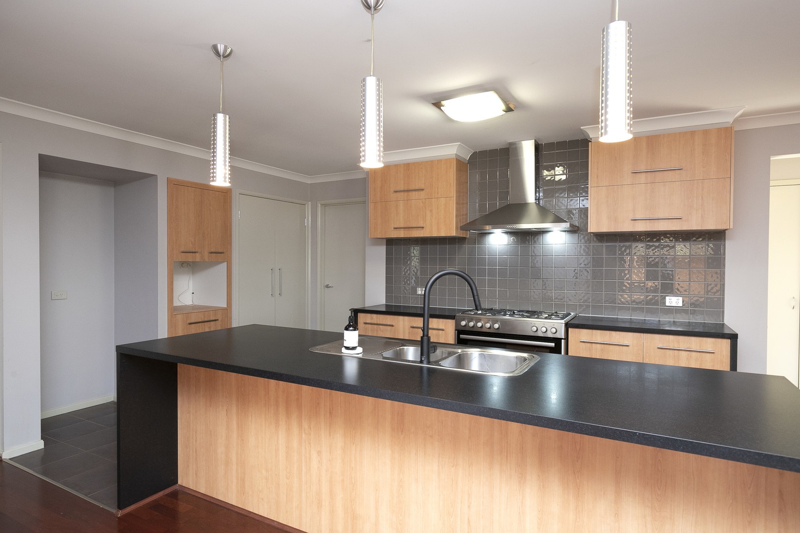 7 Catani Court, Burnside Heights, VIC 3023, Burnside Heights - Thumbnail 2