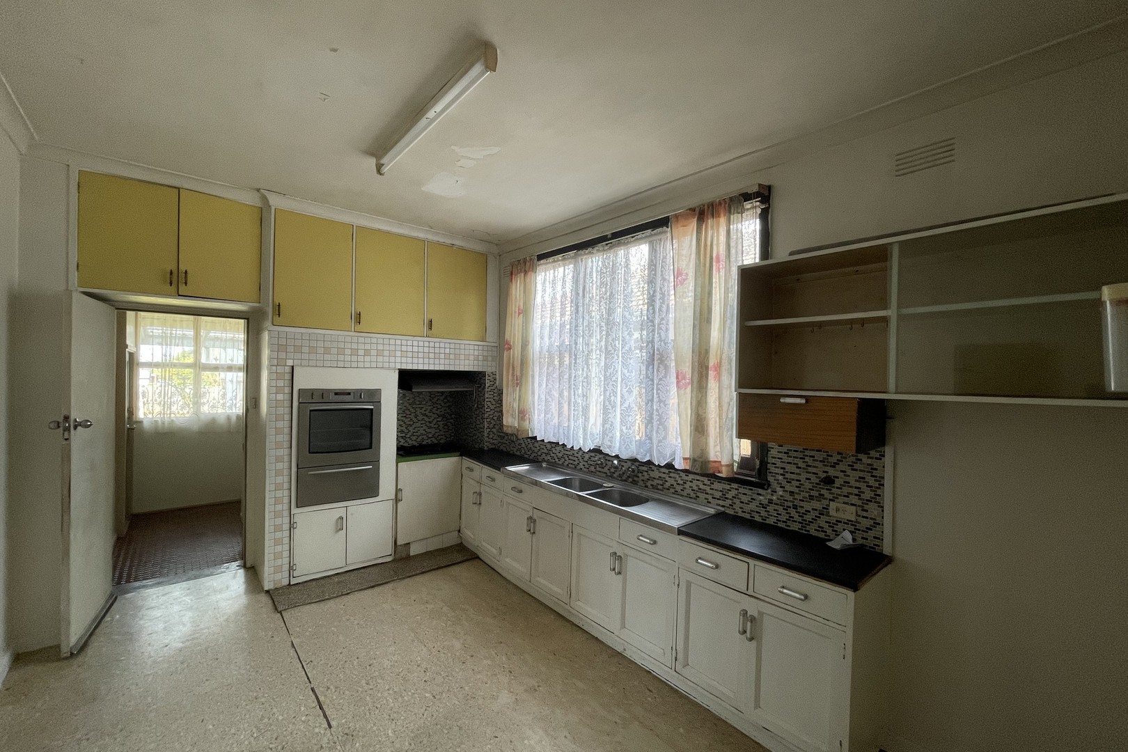7 Chaleyer Street, Reservoir, VIC 3073, Reservoir - Thumbnail 4