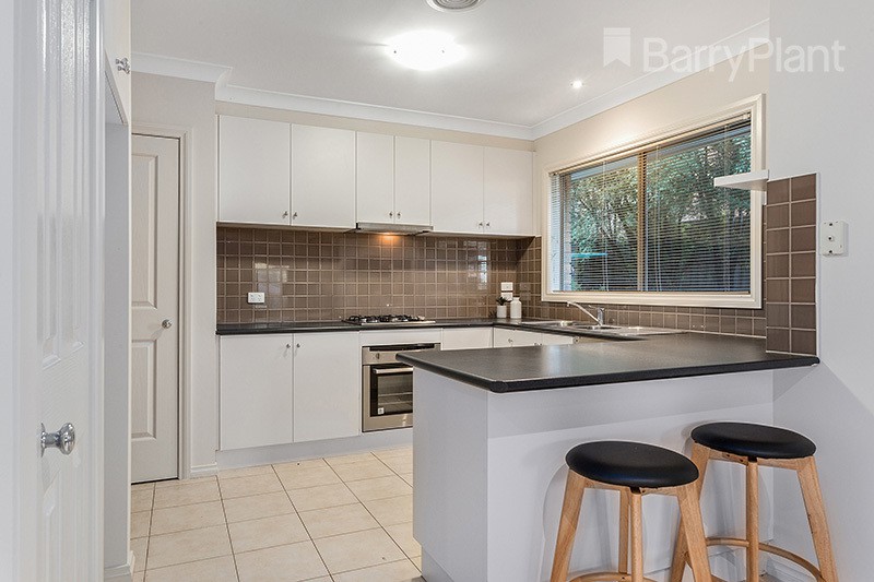 7 Chappell Drive, Watsonia North, VIC 3087 - Thumbnail 2 - 13/10/2020