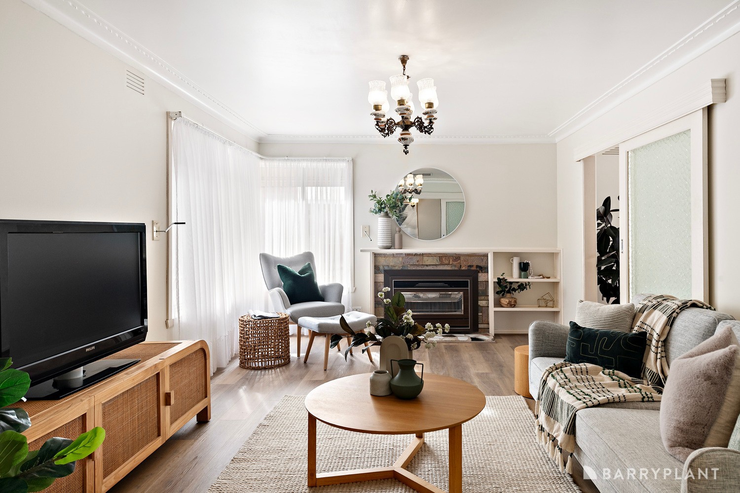 7 Chedgey Drive, St Albans, VIC 3021 - Thumbnail 2 - 20/05/2025