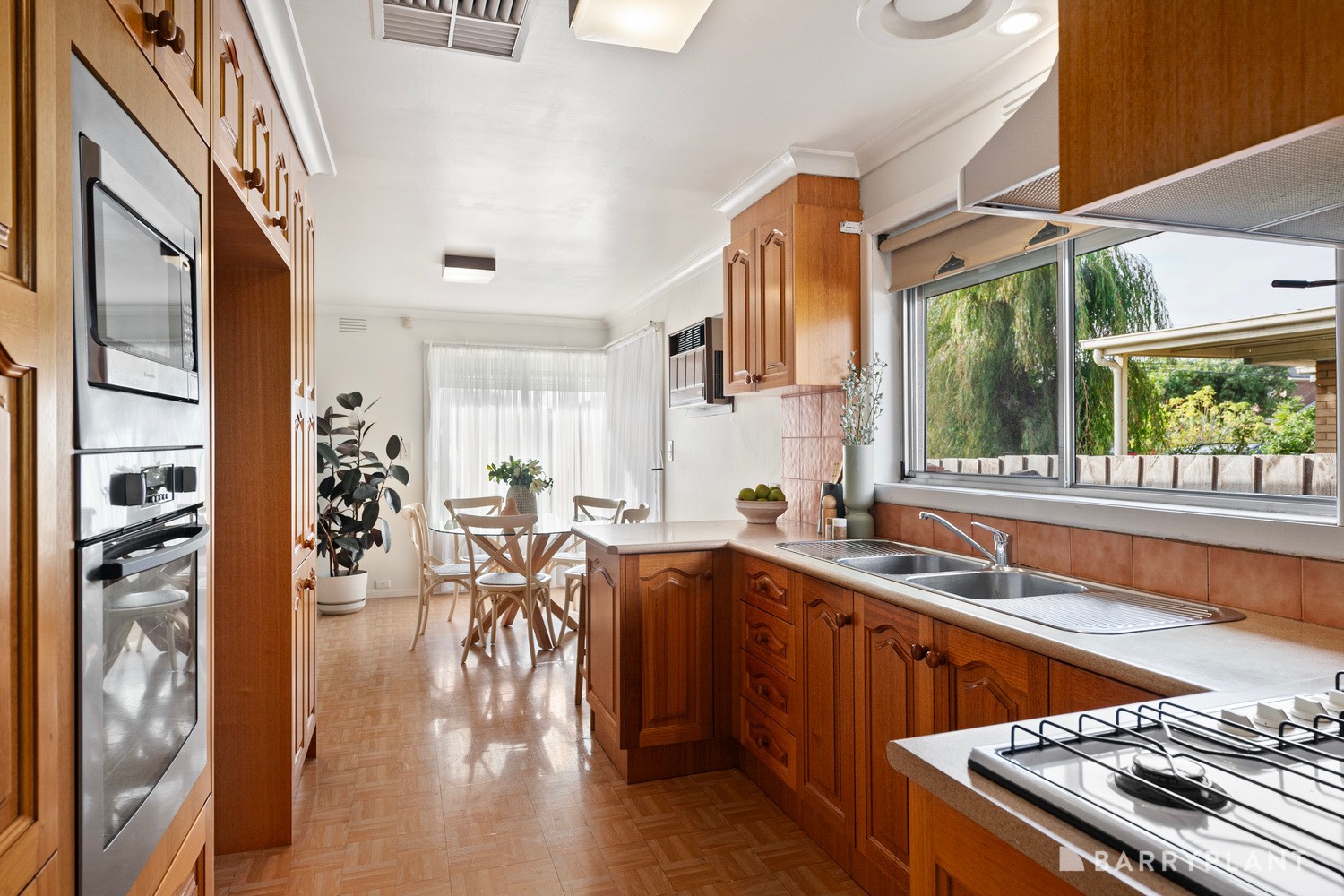 7 Chedgey Drive, St Albans, VIC 3021, St Albans - Thumbnail 4