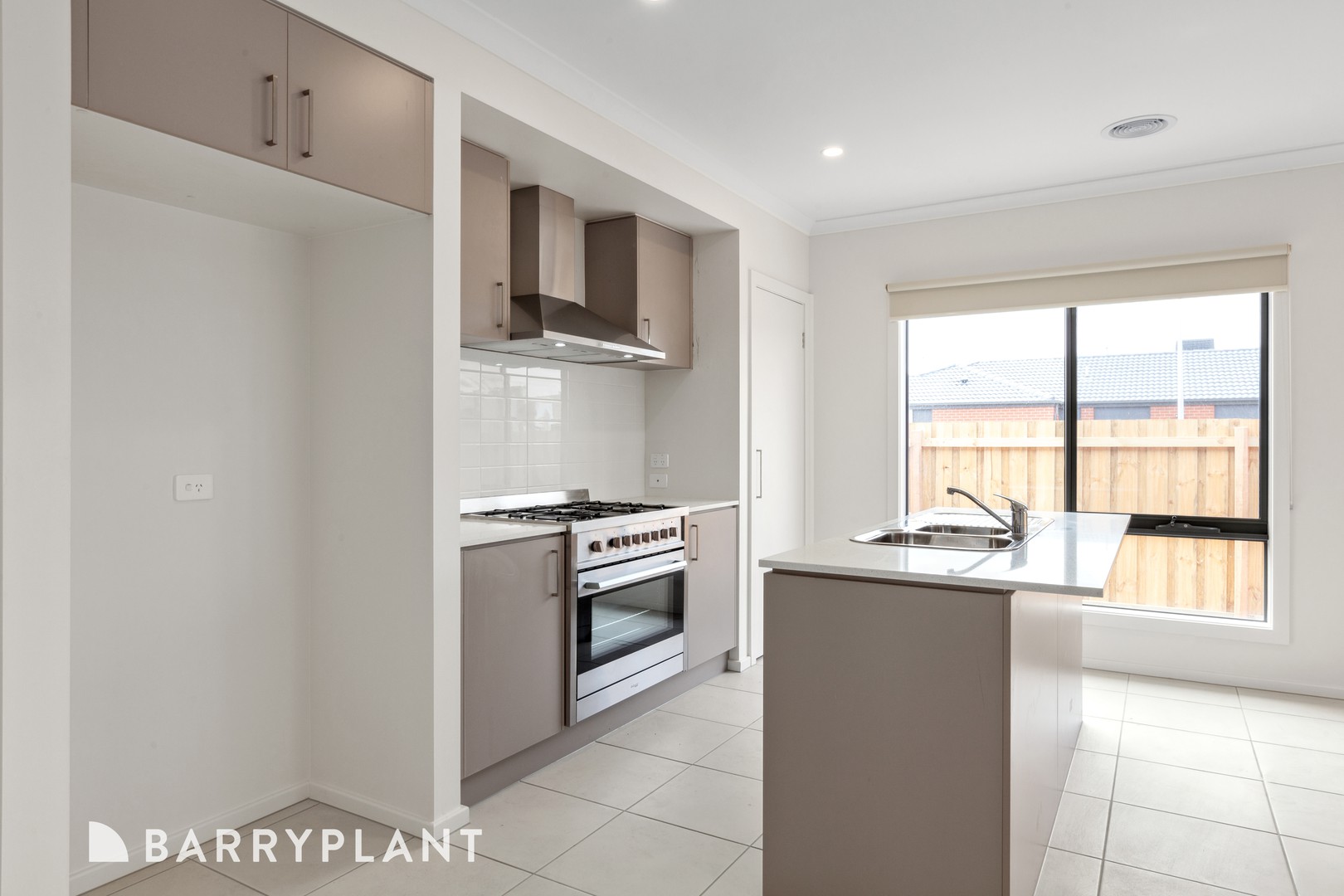 7 Conifer Drive, Wallan, VIC 3756, Wallan - Thumbnail 3