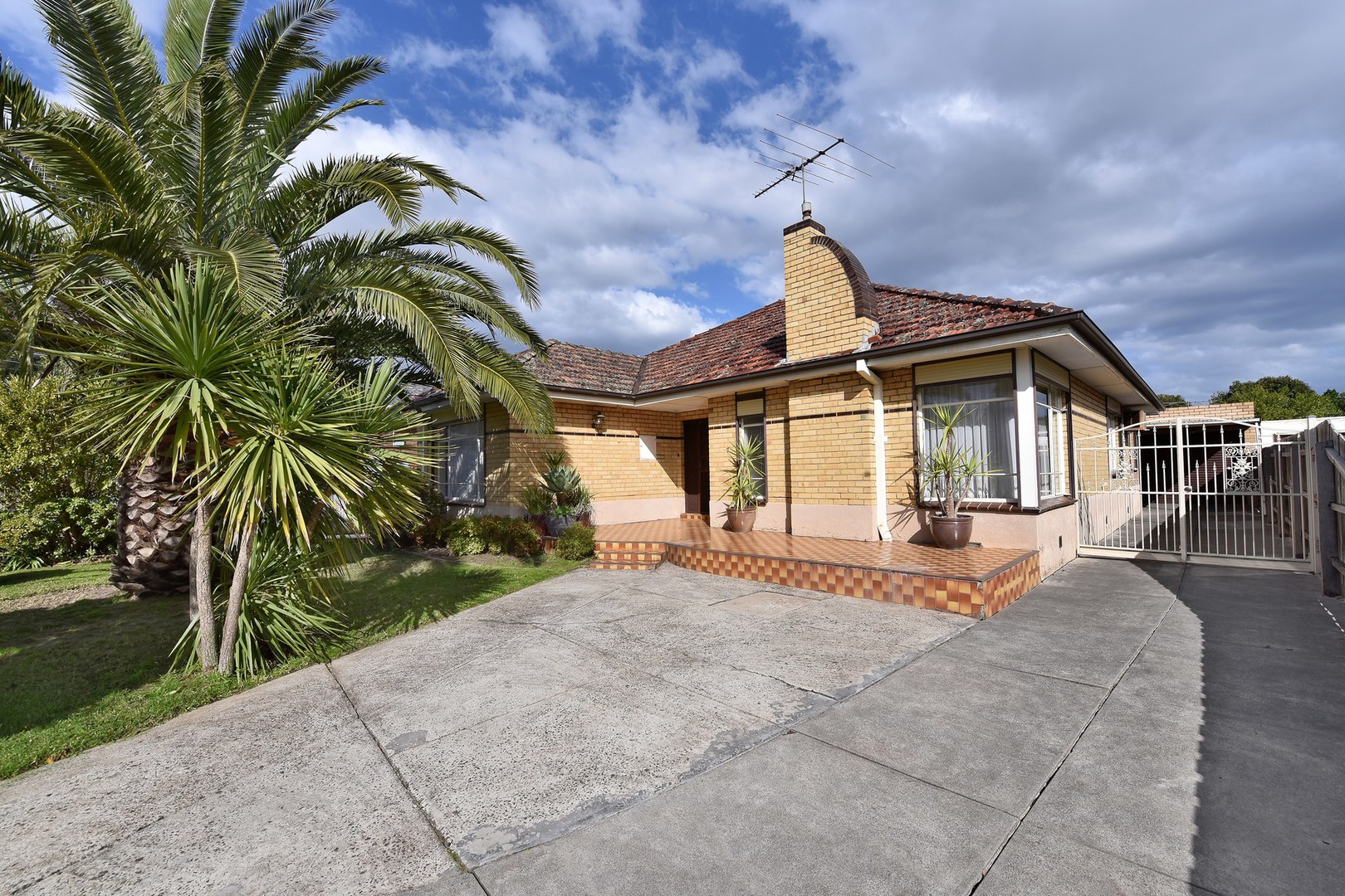 7 Corvey Road, Reservoir, VIC 3073, Reservoir - Thumbnail 2