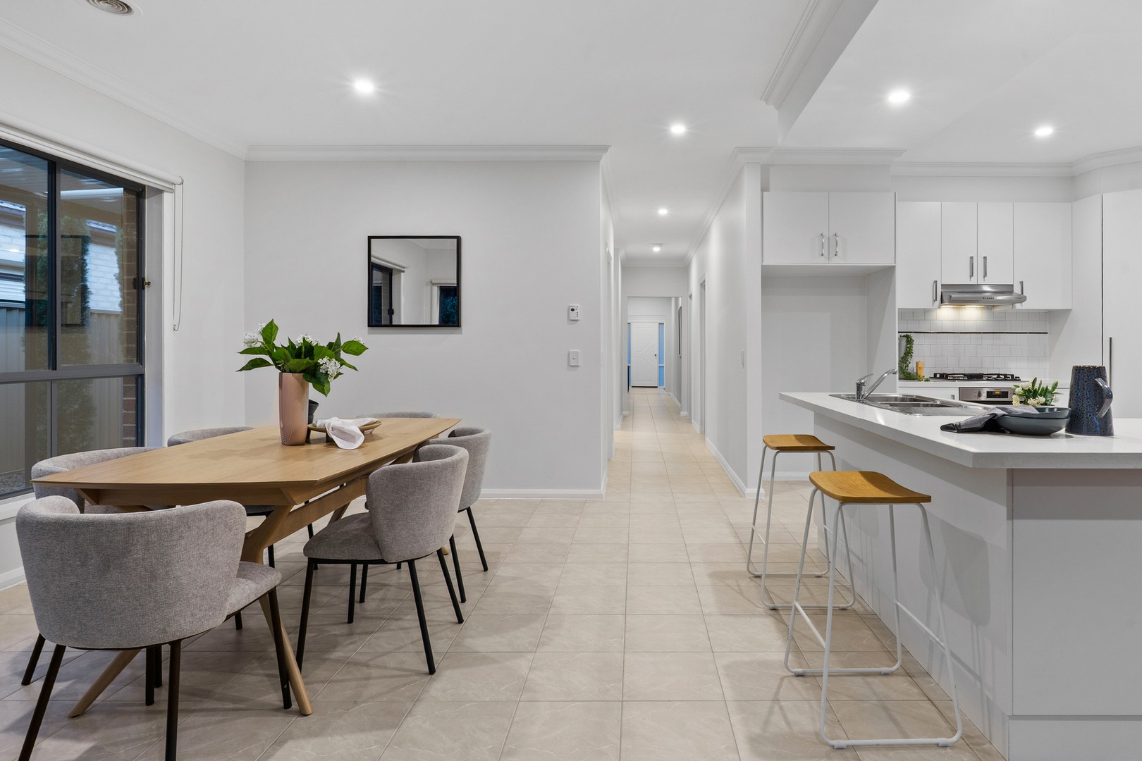 7 Cranwell Square, Caroline Springs, VIC 3023, Caroline Springs - Thumbnail 3