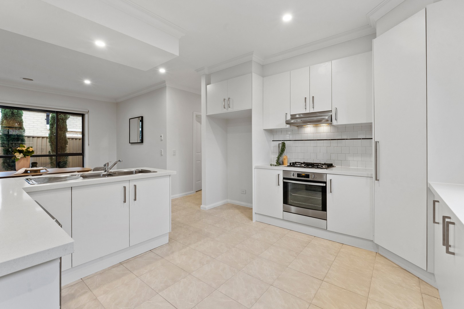 7 Cranwell Square, Caroline Springs, VIC 3023, Caroline Springs - Thumbnail 4