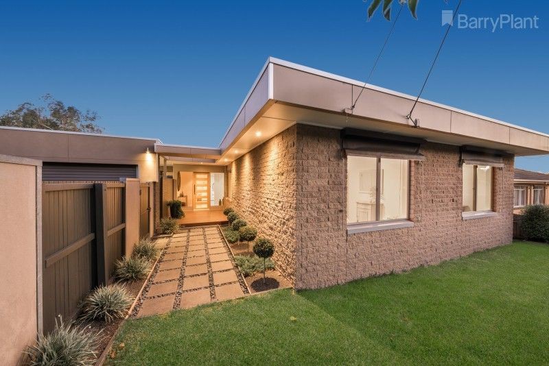7 Culzean Cr, Highton, VIC 3216 - Thumbnail 2 - 20/05/2025