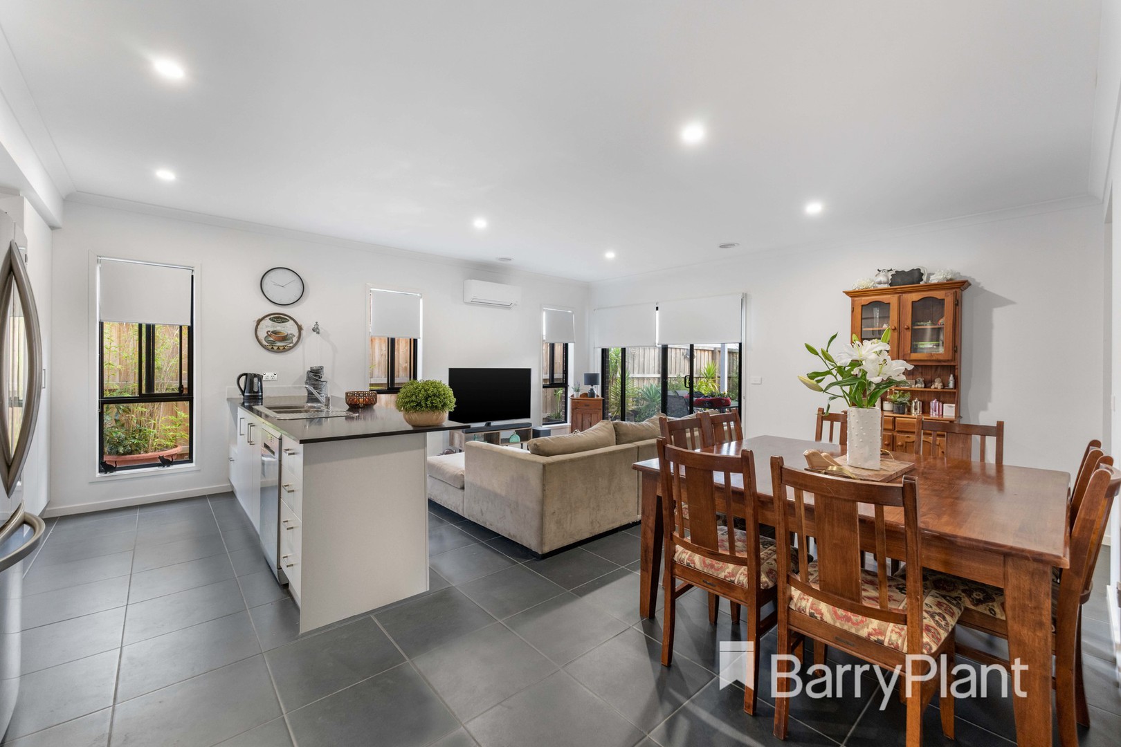 7 Dajarra Avenue, Wyndham Vale, VIC 3024, Wyndham Vale - Thumbnail 4