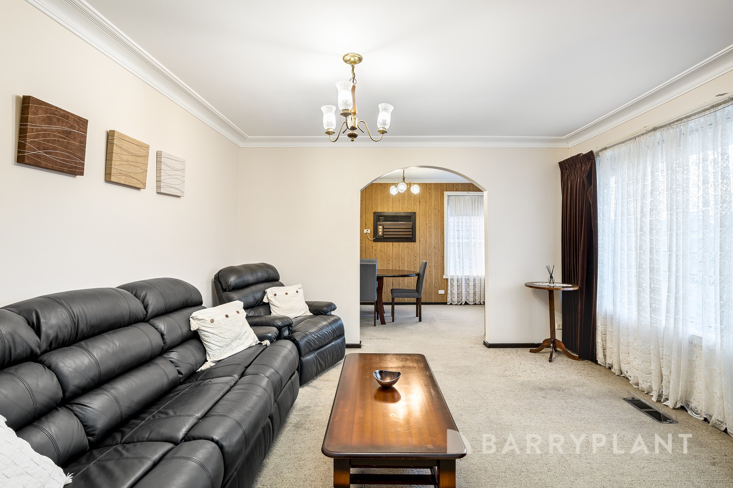 7 Donach Crescent, Bundoora, VIC 3083 - Thumbnail 2 - 02/05/2024