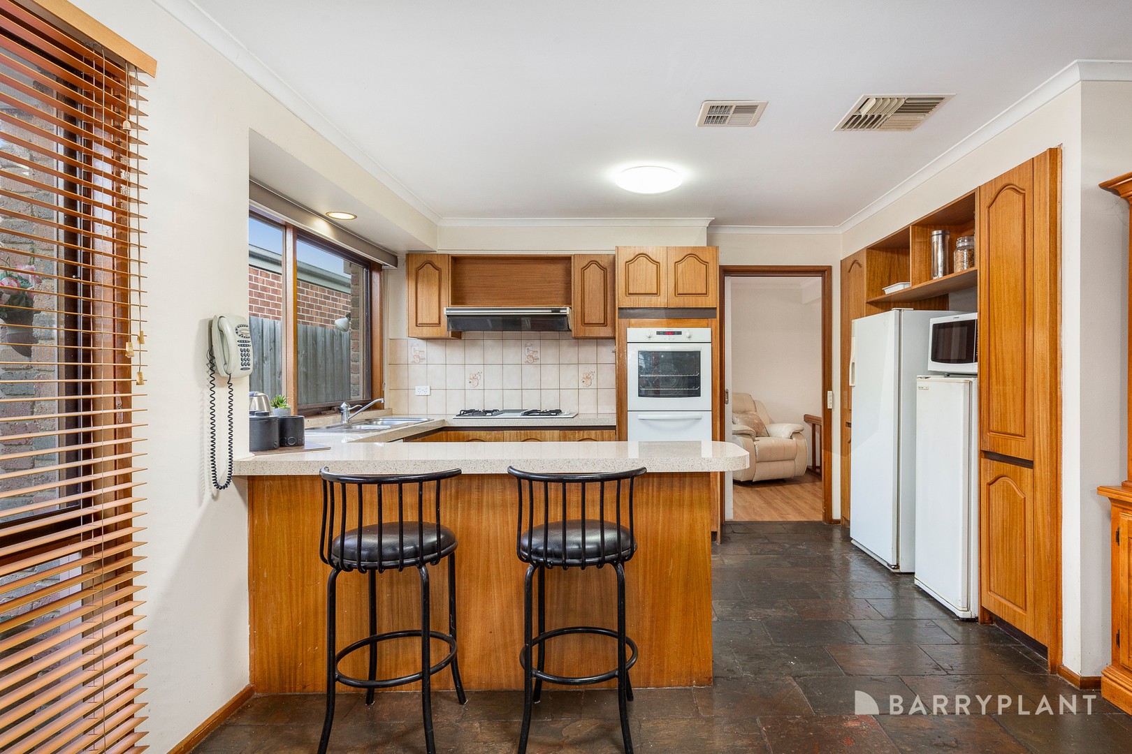7 Dorrington Court, Dingley Village, VIC 3172, Dingley Village - Thumbnail 5