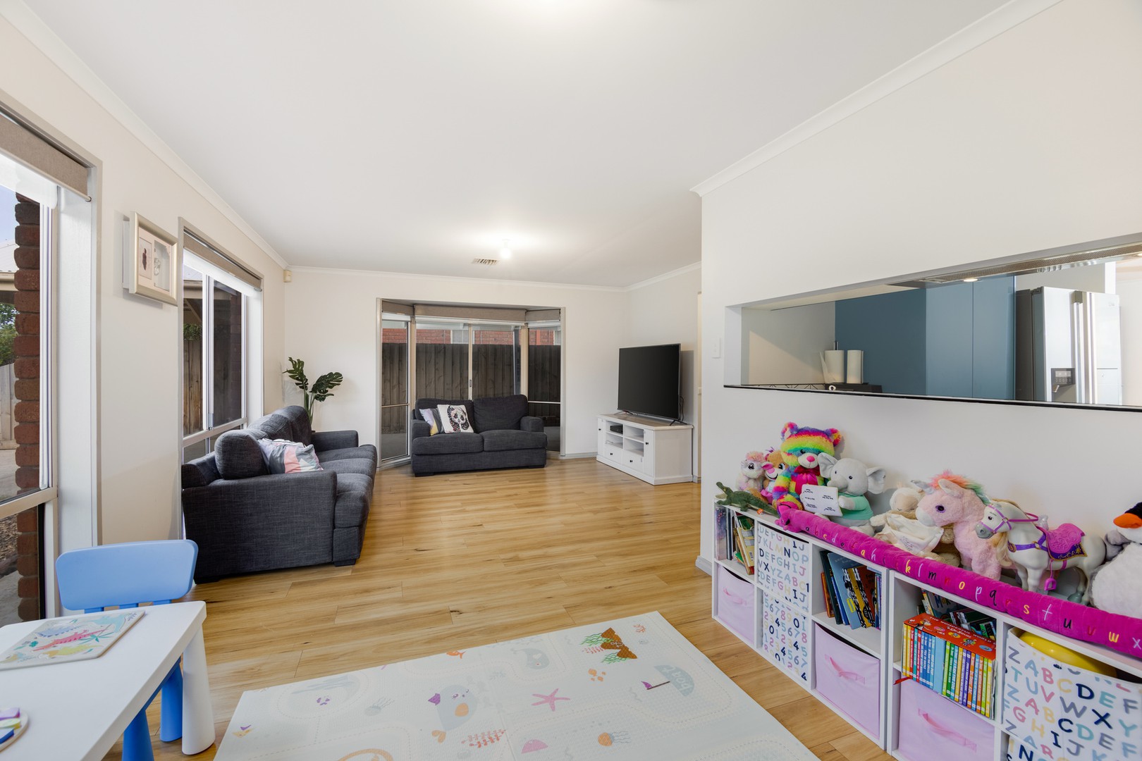 7 Dunmow CrescentHamlyn Heights, VIC 3215, Hamlyn Heights - Thumbnail 4