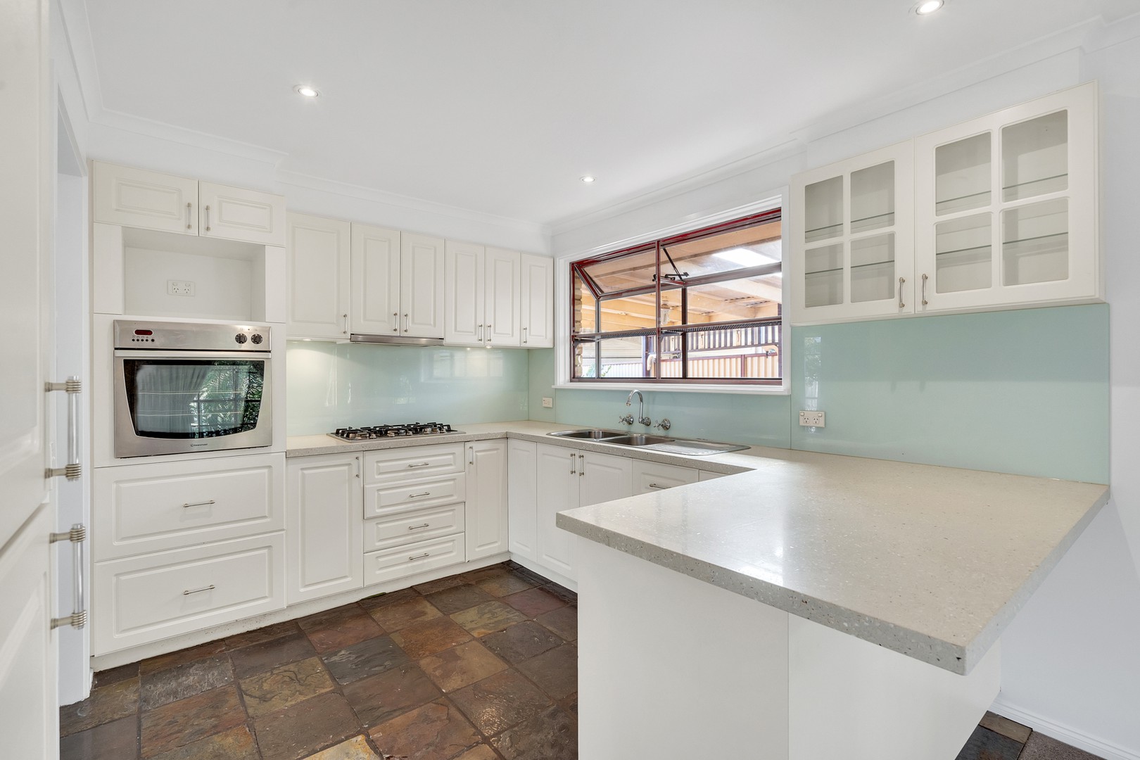 7 Enfield Place, Craigieburn, VIC 3064, Craigieburn - Thumbnail 3