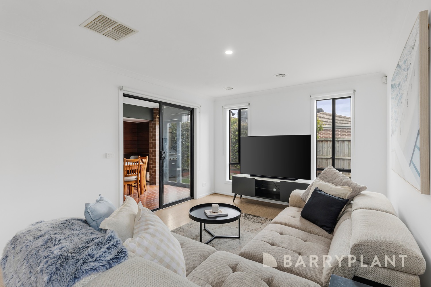 7 Engblom Court, Sunshine West, VIC 3020, Sunshine West - Thumbnail 2