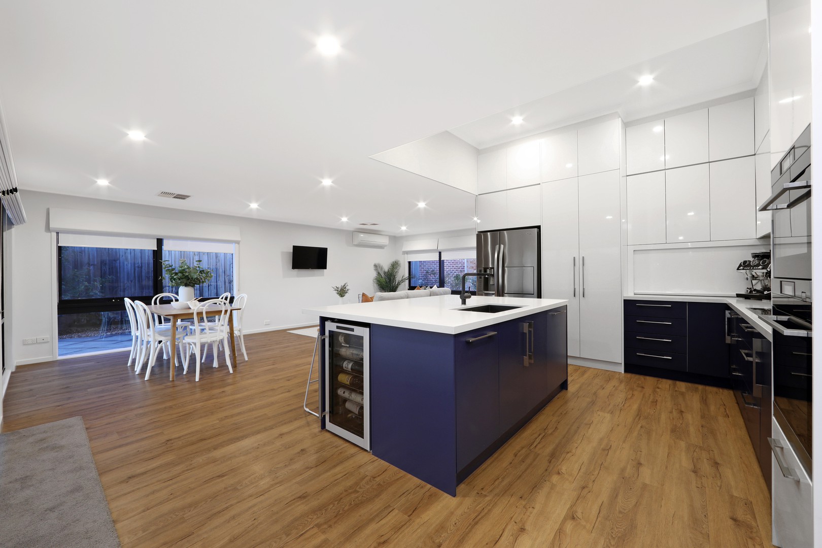 7 Fernlea Avenue, Rowville, VIC 3178, Rowville - Thumbnail 4