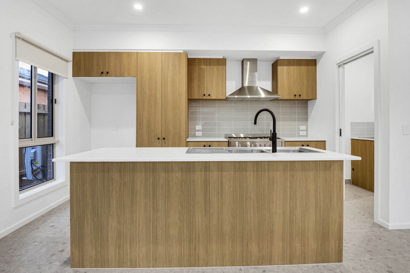 7 Fishpool Crescent, Wollert, VIC 3750 - Thumbnail 1 - 11/12/2025